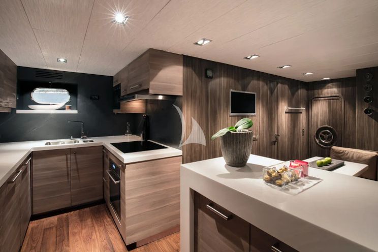 Charter Yacht LEOPARD - Leopard Arno 34m - 5 Cabins - Cannes - St Tropez - Nice - Antibes - French Riviera