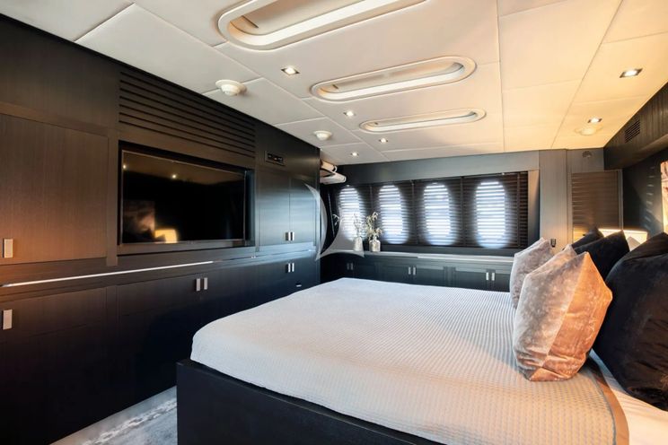 Charter Yacht LEOPARD - Leopard Arno 34m - 5 Cabins - Cannes - St Tropez - Nice - Antibes - French Riviera