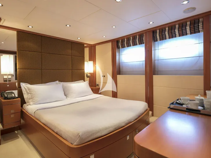 L`EQUINOX Heesen 37m - VIP cabin 2 L`EQUINOX Heesen 37m - VIP cabin 2