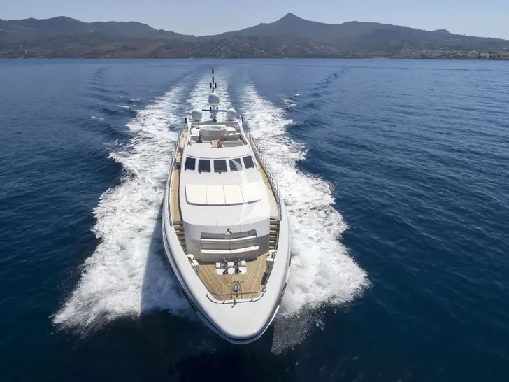 L`EQUINOX Heesen 37m - cruising bow view L`EQUINOX Heesen 37m - cruising bow view