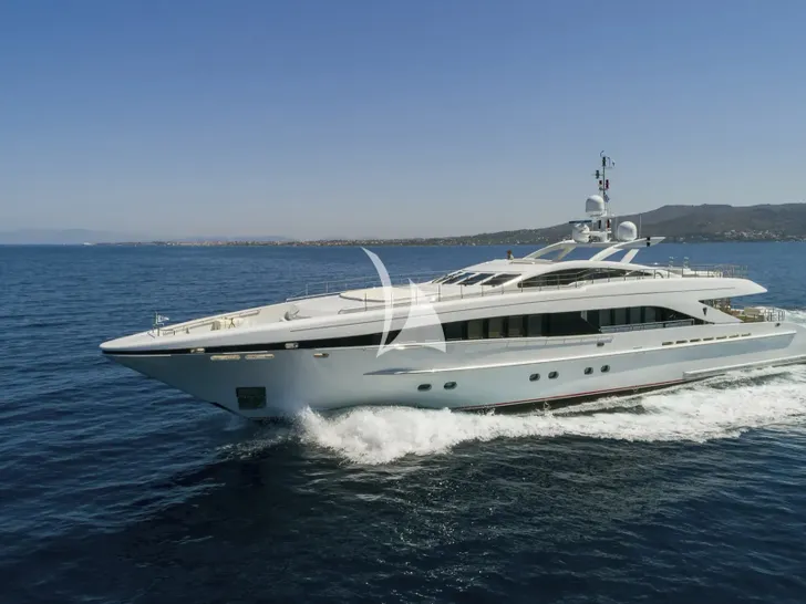 L`EQUINOX Heesen 37m - cruising L`EQUINOX Heesen 37m - cruising