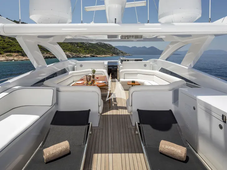 L`EQUINOX Heesen 37m - sundeck L`EQUINOX Heesen 37m - sundeck