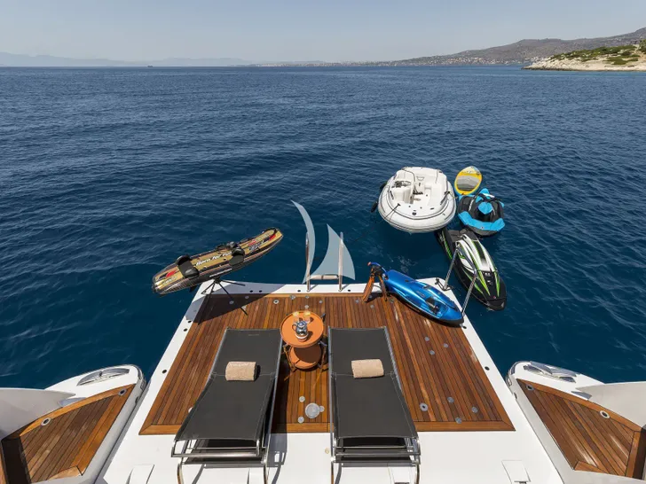 L`EQUINOX Heesen 37m - swim platfrom with the water toys L`EQUINOX Heesen 37m - swim platfrom with the water toys