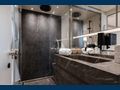 LES BRUXELLOIS Sanlorenzo SD126 VIP cabin bathroom
