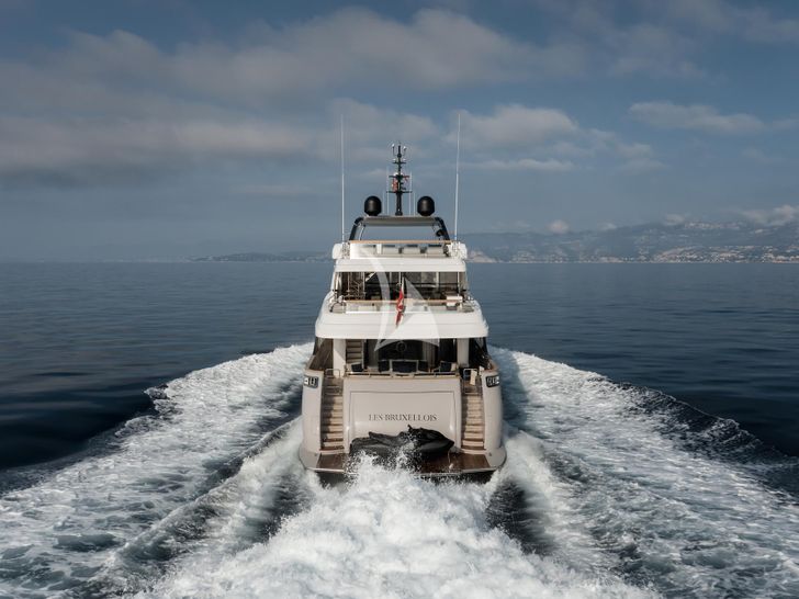 LES BRUXELLOIS Sanlorenzo SD126 - cruising stern view LES BRUXELLOIS Sanlorenzo SD126 - cruising stern view