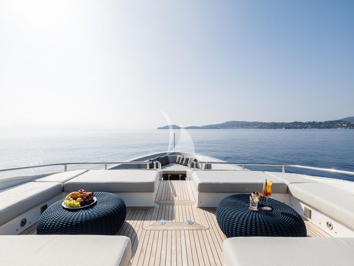 LES BRUXELLOIS Sanlorenzo SD126 - foredeck upper lounging area LES BRUXELLOIS Sanlorenzo SD126 - foredeck upper lounging area