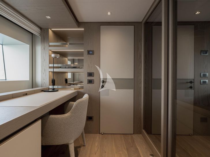 LES BRUXELLOIS Sanlorenzo SD126 - master cabin working area LES BRUXELLOIS Sanlorenzo SD126 - master cabin working area