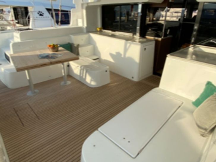 LES JUMEAUX Lagoon 46 - aft deck LES JUMEAUX Lagoon 46 - aft deck