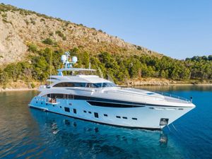 LE VERSEAU - Princess 40M - 5 Cabins - Athens - Mykonos - Paros - Cyclades - Greece LE VERSEAU - Princess 40M - 5 Cabins - Athens - Mykonos - Paros - Cyclades - Greece