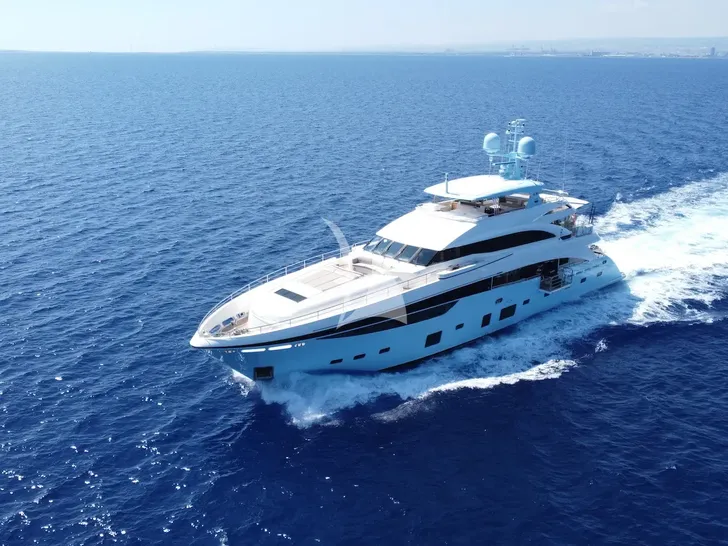 LE VERSEAU Princess 40M - cruising LE VERSEAU Princess 40M - cruising