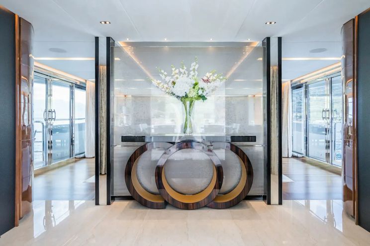 Charter Yacht LE VERSEAU - Princess 40M - 5 Cabins - Athens - Mykonos - Paros - Cyclades - Greece