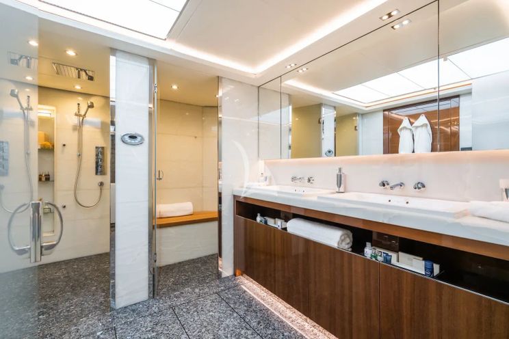 Charter Yacht LE VERSEAU - Princess 40M - 5 Cabins - Athens - Mykonos - Paros - Cyclades - Greece