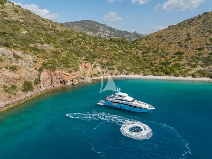 LE VERSEAU Princess 40M - water activities LE VERSEAU Princess 40M - water activities