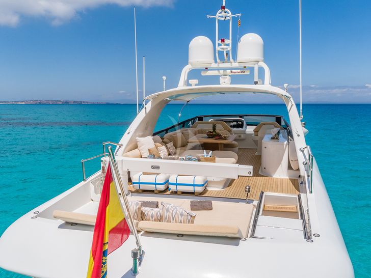 LEX Maiora 24S - sundeck aft shot LEX Maiora 24S - sundeck aft shot
