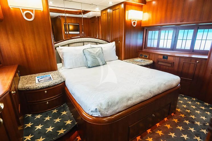 Charter Yacht LEXINGTON - Horizon 25m - 4 Cabins - Nassau - Exumas - Bahamas
