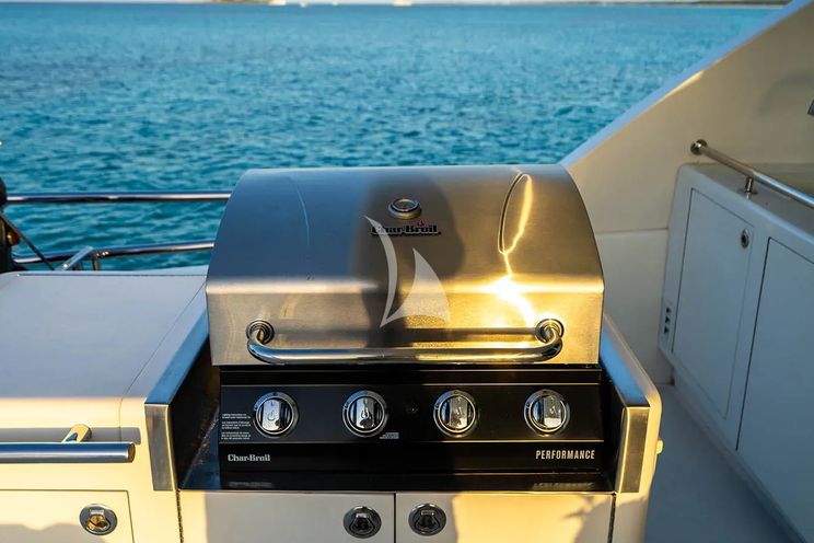 Charter Yacht LEXINGTON - Horizon 25m - 4 Cabins - Nassau - Exumas - Bahamas