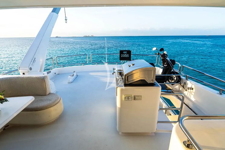 Charter Yacht LEXINGTON - Horizon 25m - 4 Cabins - Nassau - Exumas - Bahamas