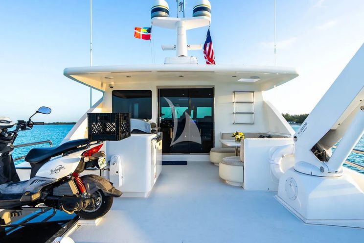 Charter Yacht LEXINGTON - Horizon 25m - 4 Cabins - Nassau - Exumas - Bahamas
