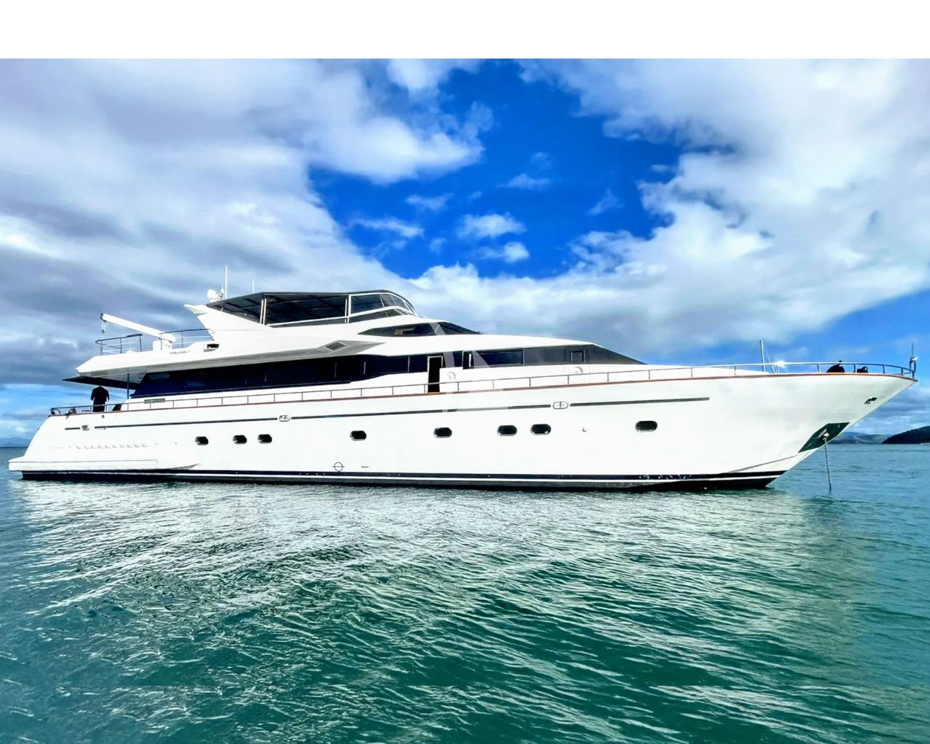 LIBERTE IV Falcon 100 - side profile