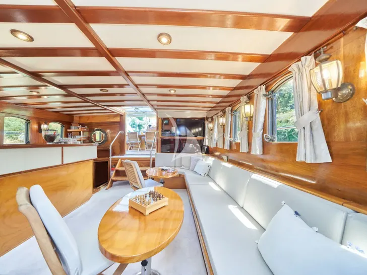 LIBRA Gulet 31m - saloon bar and lounge LIBRA Gulet 31m - saloon bar and lounge