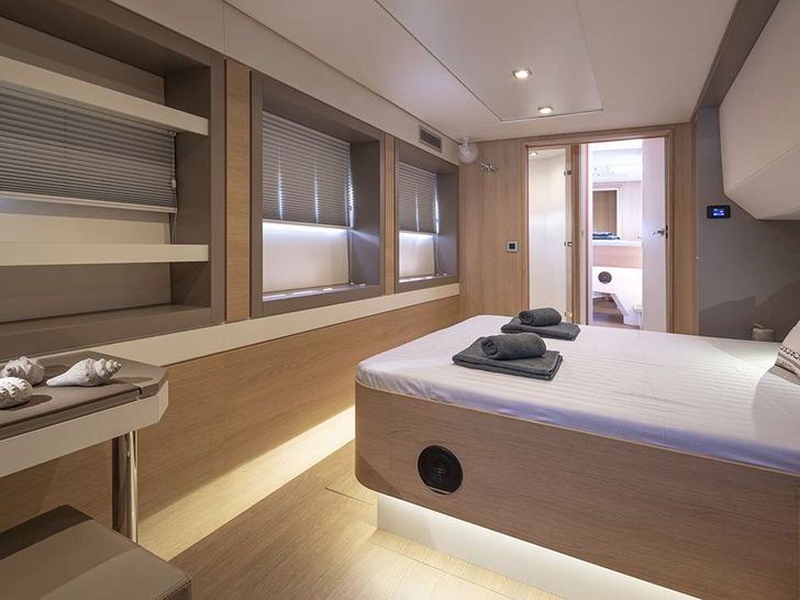 LICENSE TO CHILL - double cabin LICENSE TO CHILL - double cabin