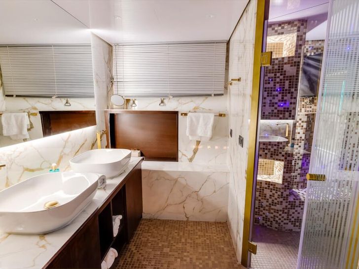 LIFE IS GOOD Ximar Sailing Yacht 45m - master cabin bathroom LIFE IS GOOD Ximar Sailing Yacht 45m - master cabin bathroom