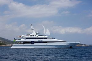 LIFE SAGA - Heesen Diaship 3850 - 5 Cabins - Porto Cervo - Olbia - Portisco - La Maddalena - Sardinia - Italy LIFE SAGA - Heesen Diaship 3850 - 5 Cabins - Porto Cervo - Olbia - Portisco - La Maddalena - Sardinia - Italy