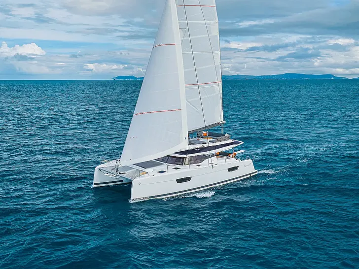FIRST LIFE Fountaine Pajot Tanna 47 - cruising side profile FIRST LIFE Fountaine Pajot Tanna 47 - cruising side profile