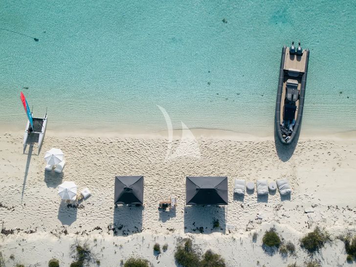 LIMERENCE Alia Sea Club 53m - beach set up top shot LIMERENCE Alia Sea Club 53m - beach set up top shot