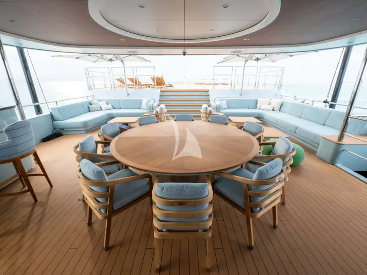 LIMERENCE Alia Sea Club 53m - heli deck dining area LIMERENCE Alia Sea Club 53m - heli deck dining area