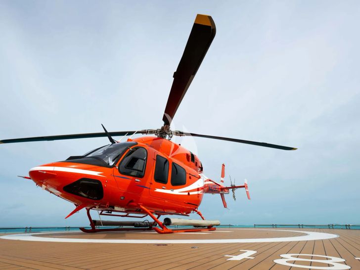 LIMERENCE Alia Sea Club 53m - helicopter on deck LIMERENCE Alia Sea Club 53m - helicopter on deck