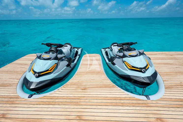 Charter Yacht LIMERENCE - Alia Sea Club 53m - 5 Cabins - Cannes - Nice - Antibes - St Tropez - French Riviera - Monaco