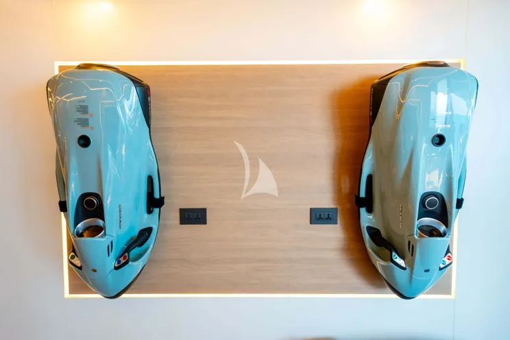 Charter Yacht LIMERENCE - Alia Sea Club 53m - 5 Cabins - Cannes - Nice - Antibes - St Tropez - French Riviera - Monaco