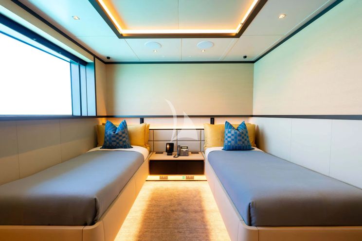 Charter Yacht LIMERENCE - Alia Sea Club 53m - 5 Cabins - Cannes - Nice - Antibes - St Tropez - French Riviera - Monaco