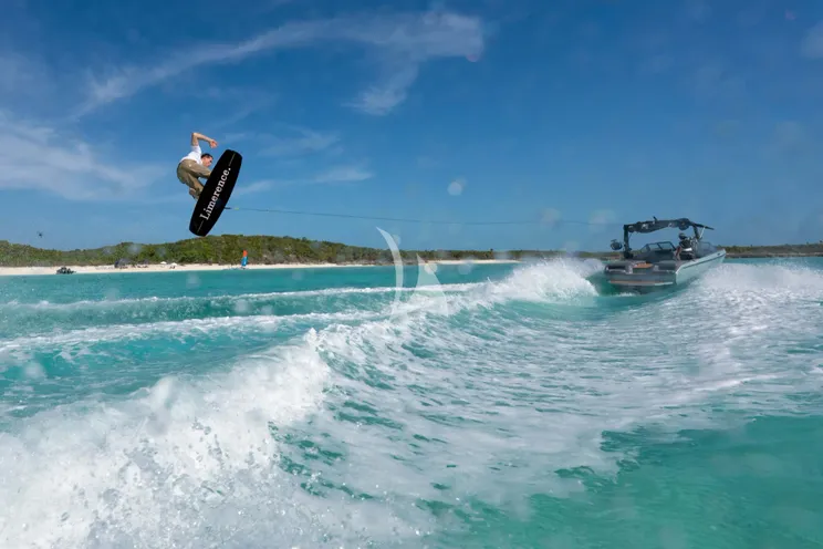 Charter Yacht LIMERENCE - Alia Sea Club 53m - 5 Cabins - Cannes - Nice - Antibes - St Tropez - French Riviera - Monaco