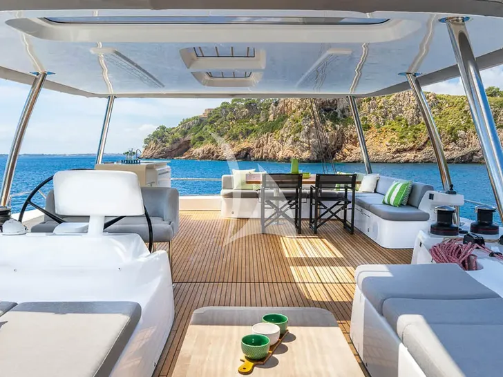 LINDA Lagoon 60 - flybridge LINDA Lagoon 60 - flybridge
