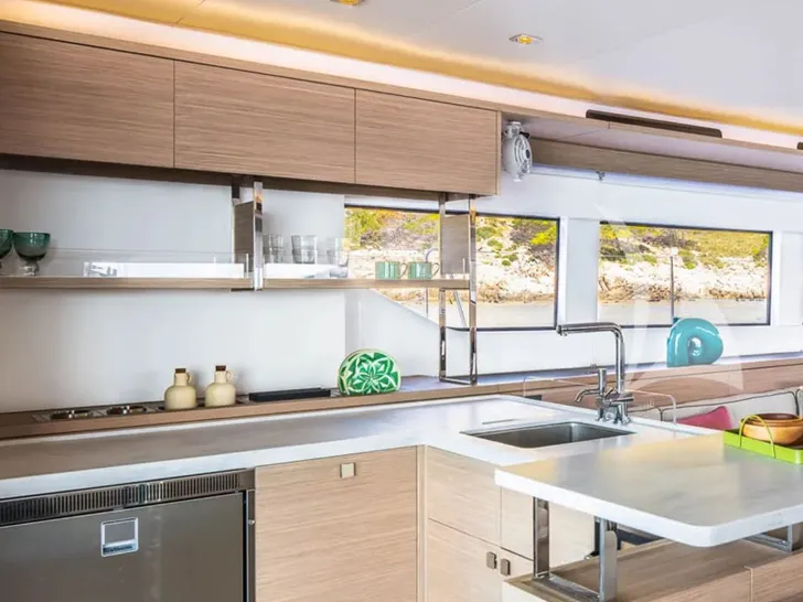 LINDA Lagoon 60 - galley LINDA Lagoon 60 - galley