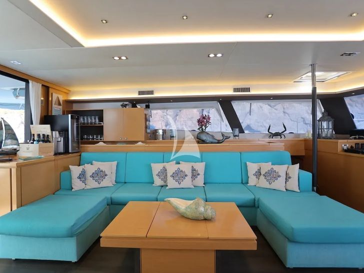 LIR Fountaine Pajot Victoria 67 - Salon Seating LIR Fountaine Pajot Victoria 67 - Salon Seating