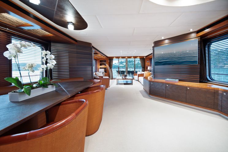 Charter Yacht LITTLE PERLE - Moonen 30m Superyacht - 4 Cabins - Sydney - Whitsunday Islands - East Coast Australia