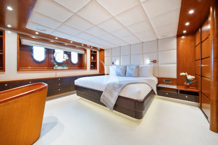 Charter Yacht LITTLE PERLE - Moonen 30m Superyacht - 4 Cabins - Sydney - Whitsunday Islands - East Coast Australia