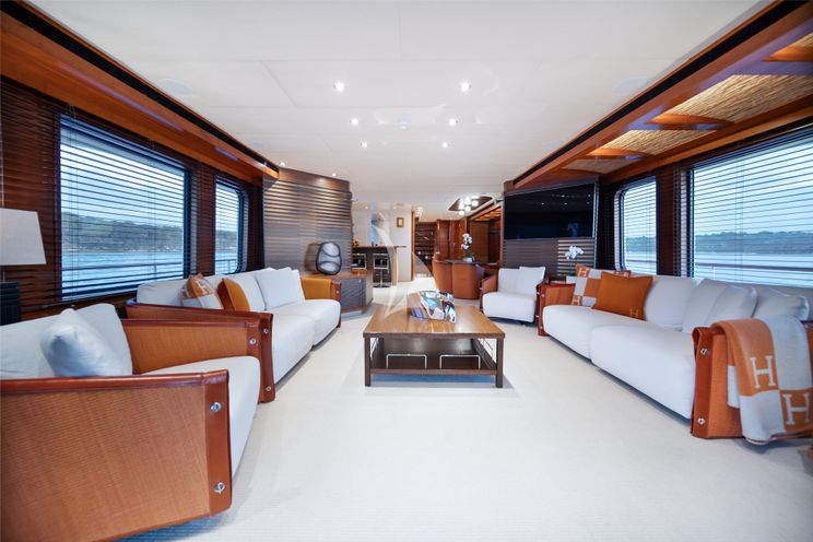 Charter Yacht LITTLE PERLE - Moonen 30m Superyacht - 4 Cabins - Sydney - Whitsunday Islands - East Coast Australia