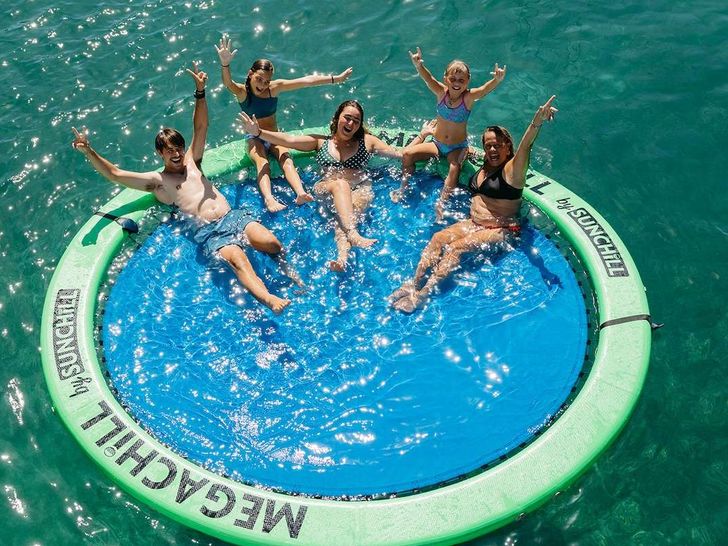 LIVIN Leopard 58 - floating island LIVIN Leopard 58 - floating island