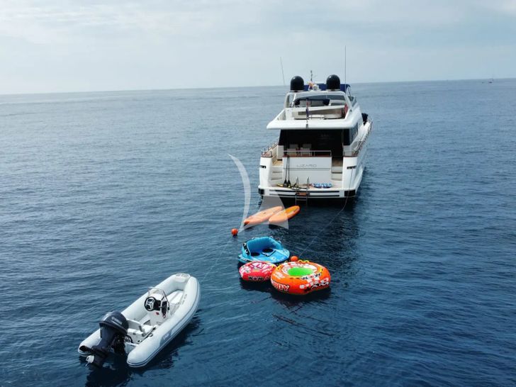 LIZARD Sanlorenzo 72 - anchored with the water toys LIZARD Sanlorenzo 72 - anchored with the water toys