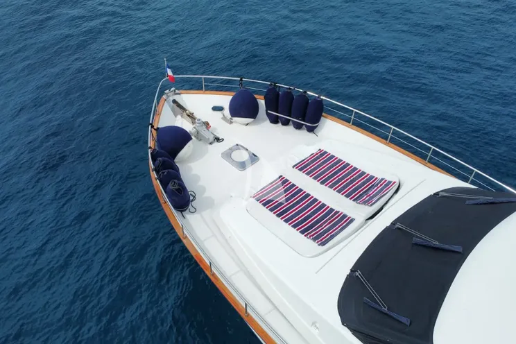 Charter Yacht LIZARD - Sanlorenzo 72 - 4 Cabins - Cannes - St Tropez - Nice - French Riviera