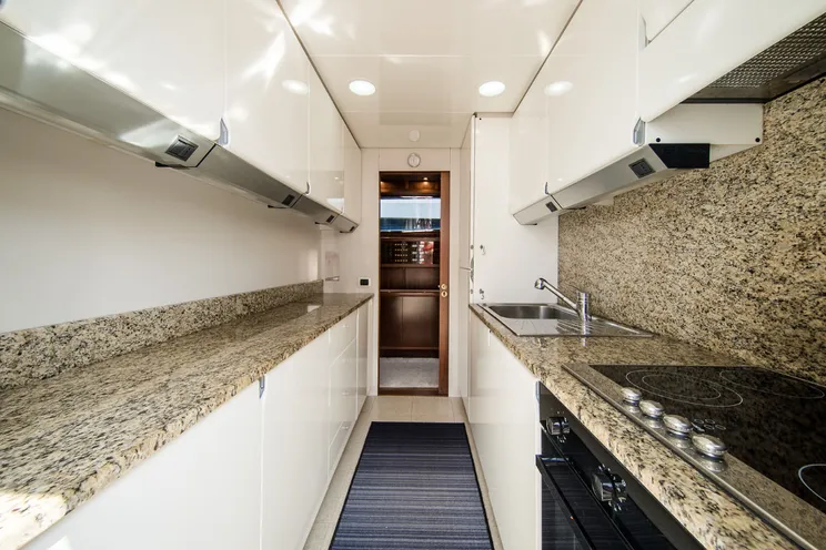 Charter Yacht San Lorenzo 72 - French Riviera Day Charter Yacht - Golfe Juan - Cannes - St Tropez - Nice - Antibes