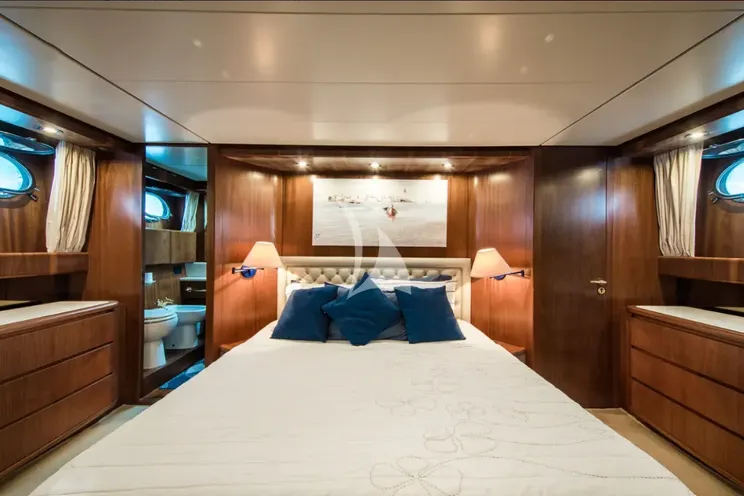 Charter Yacht LIZARD - Sanlorenzo 72 - 4 Cabins - Cannes - St Tropez - Nice - French Riviera
