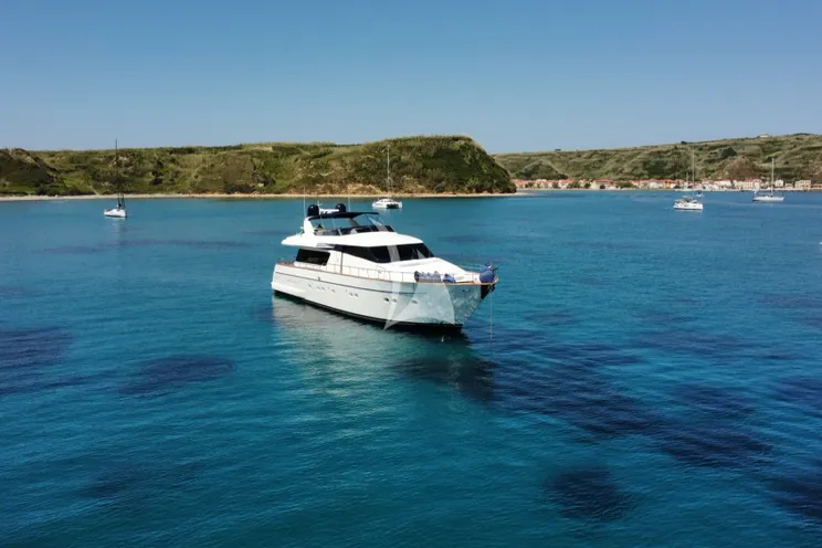 Charter Yacht LIZARD - Sanlorenzo 72 - 4 Cabins - Cannes - St Tropez - Nice - French Riviera