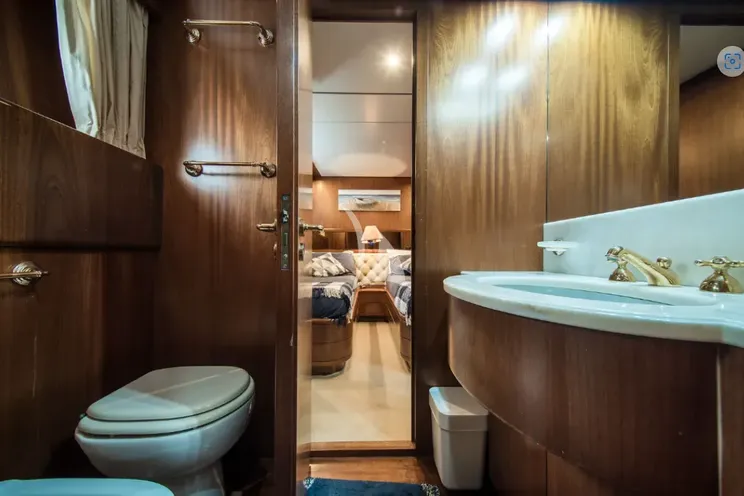 Charter Yacht LIZARD - Sanlorenzo 72 - 4 Cabins - Cannes - St Tropez - Nice - French Riviera