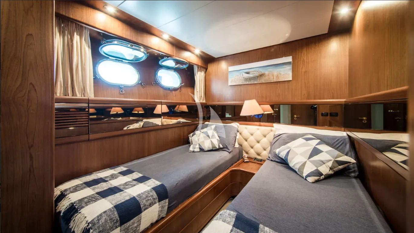LIZARD Sanlorenzo 72 - twin cabin 1