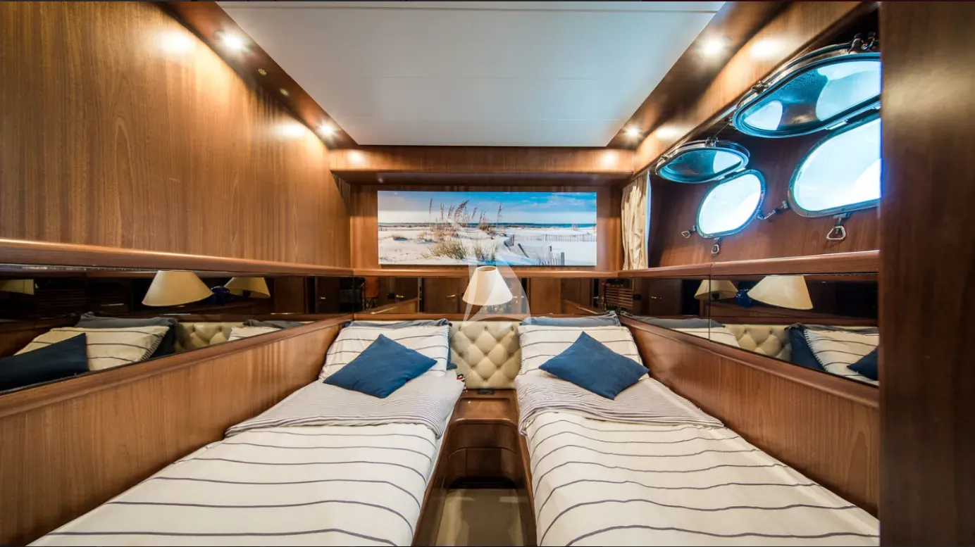LIZARD Sanlorenzo 72 - twin cabin 2